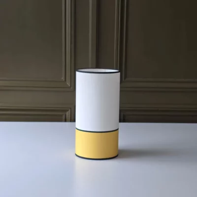 abat-jour presque parfait Helena jaune safran